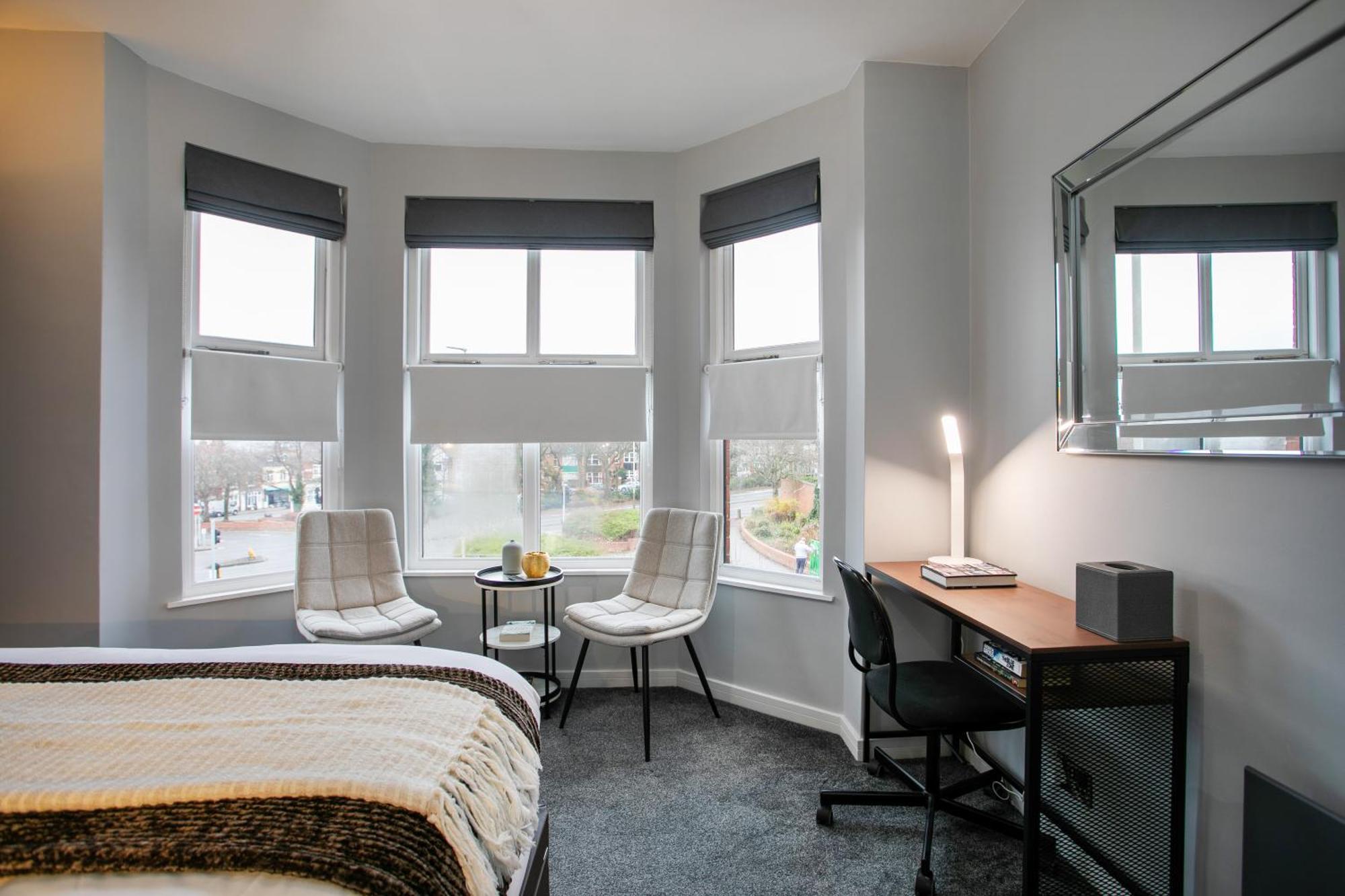 Entire Luxurious 2 Bedroom Flat