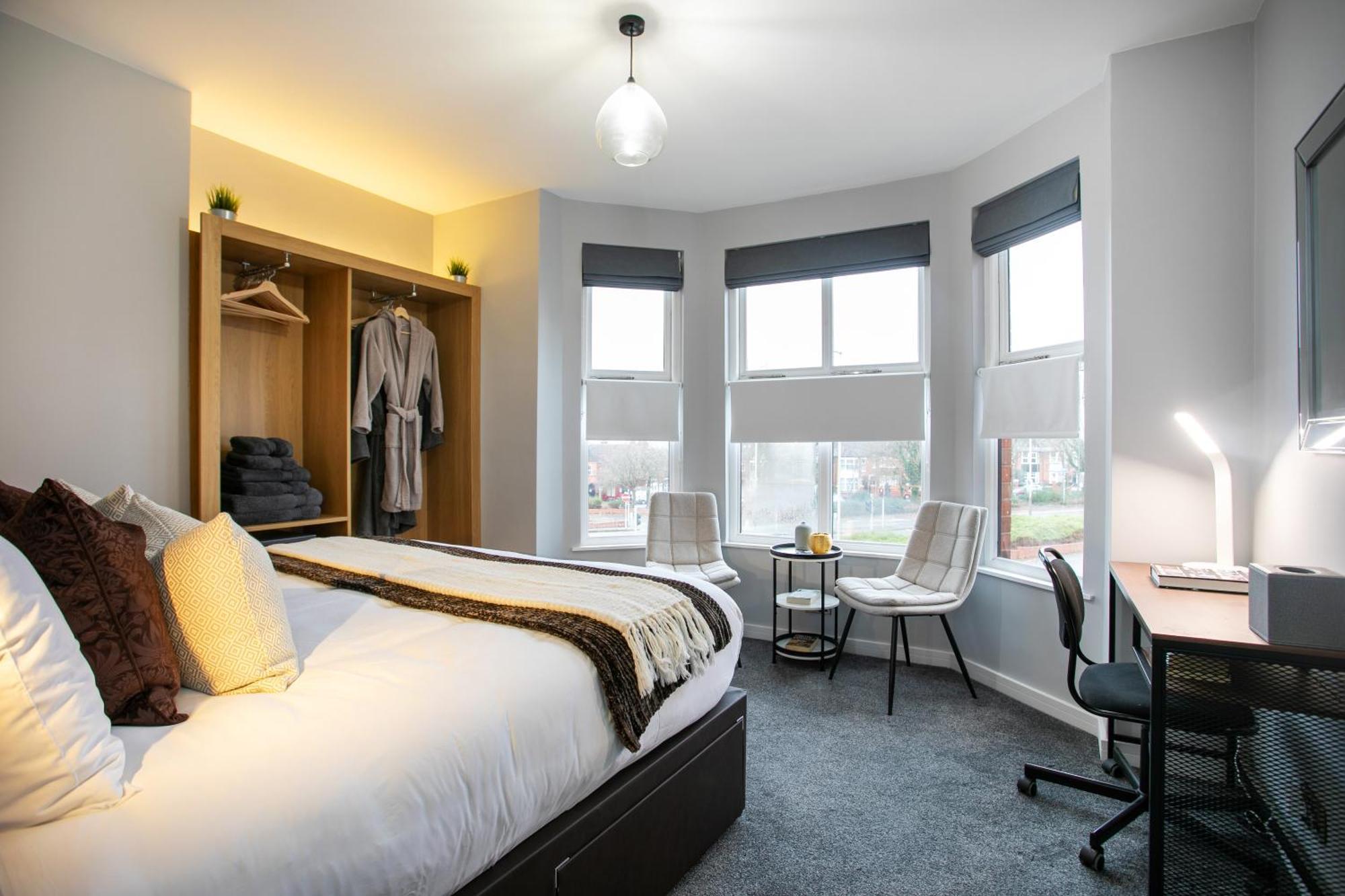 Entire Luxurious 2 Bedroom Flat Apartment Leicester