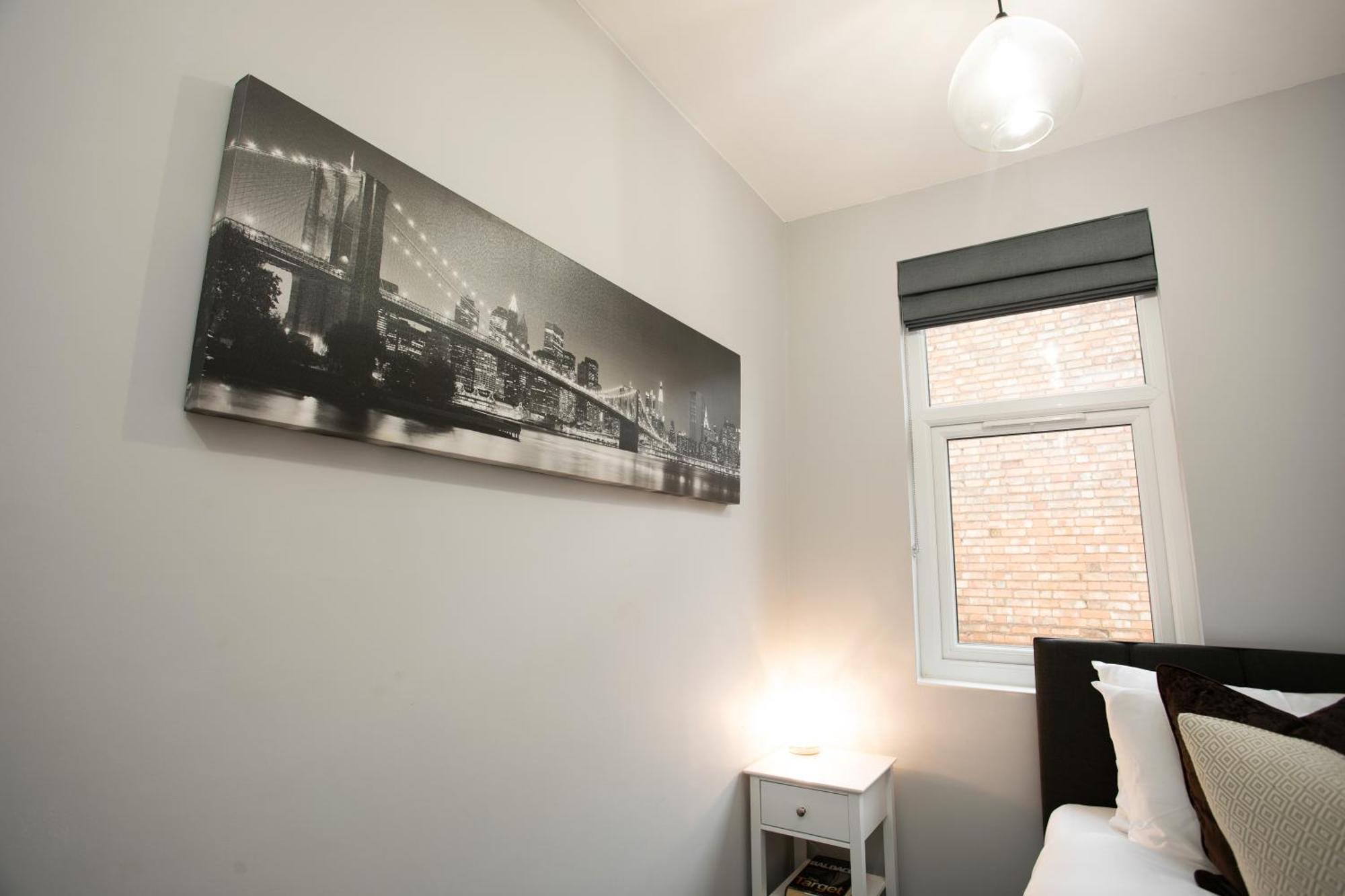Apartment Entire Luxurious 2 Bedroom Flat