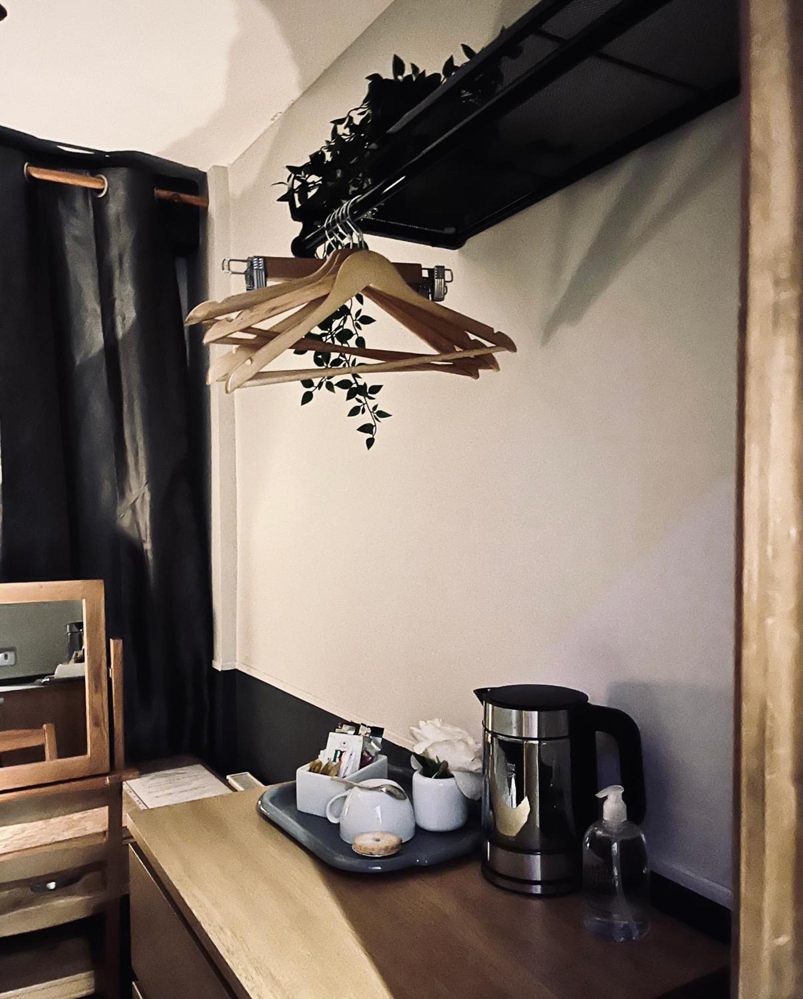 Sanhoteliers 2 Single Free Parking Coffee And Tea Homestay Leicester