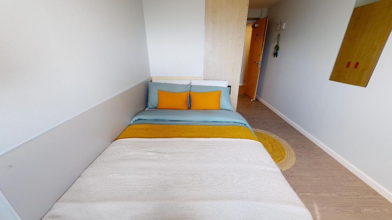 Apartment For Students Only Stylish Ensuites Near Of At Opal Court Leicester