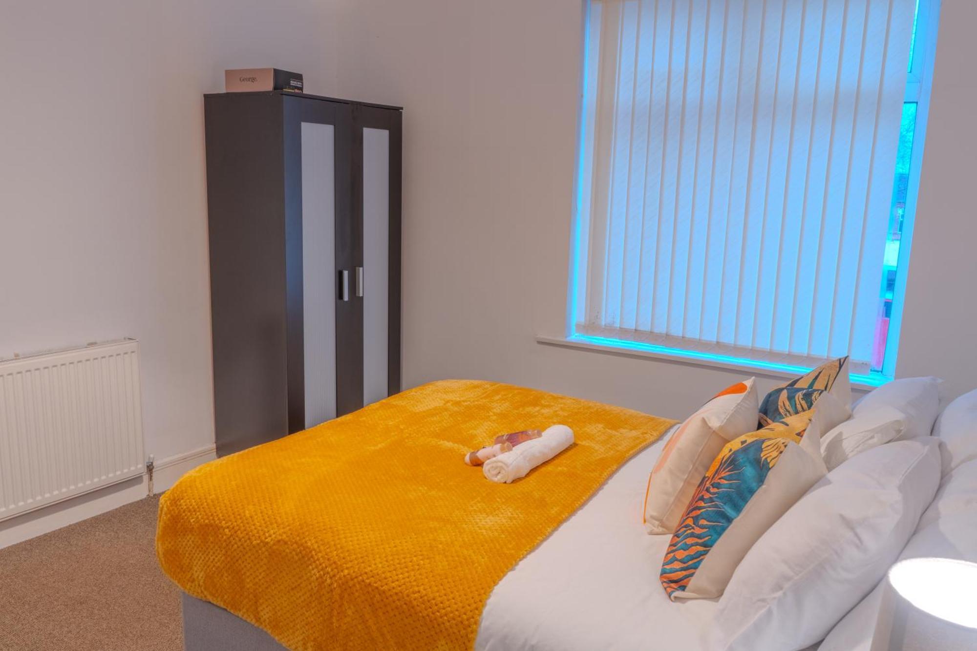 Malak Homes - Ruby House * Leicester