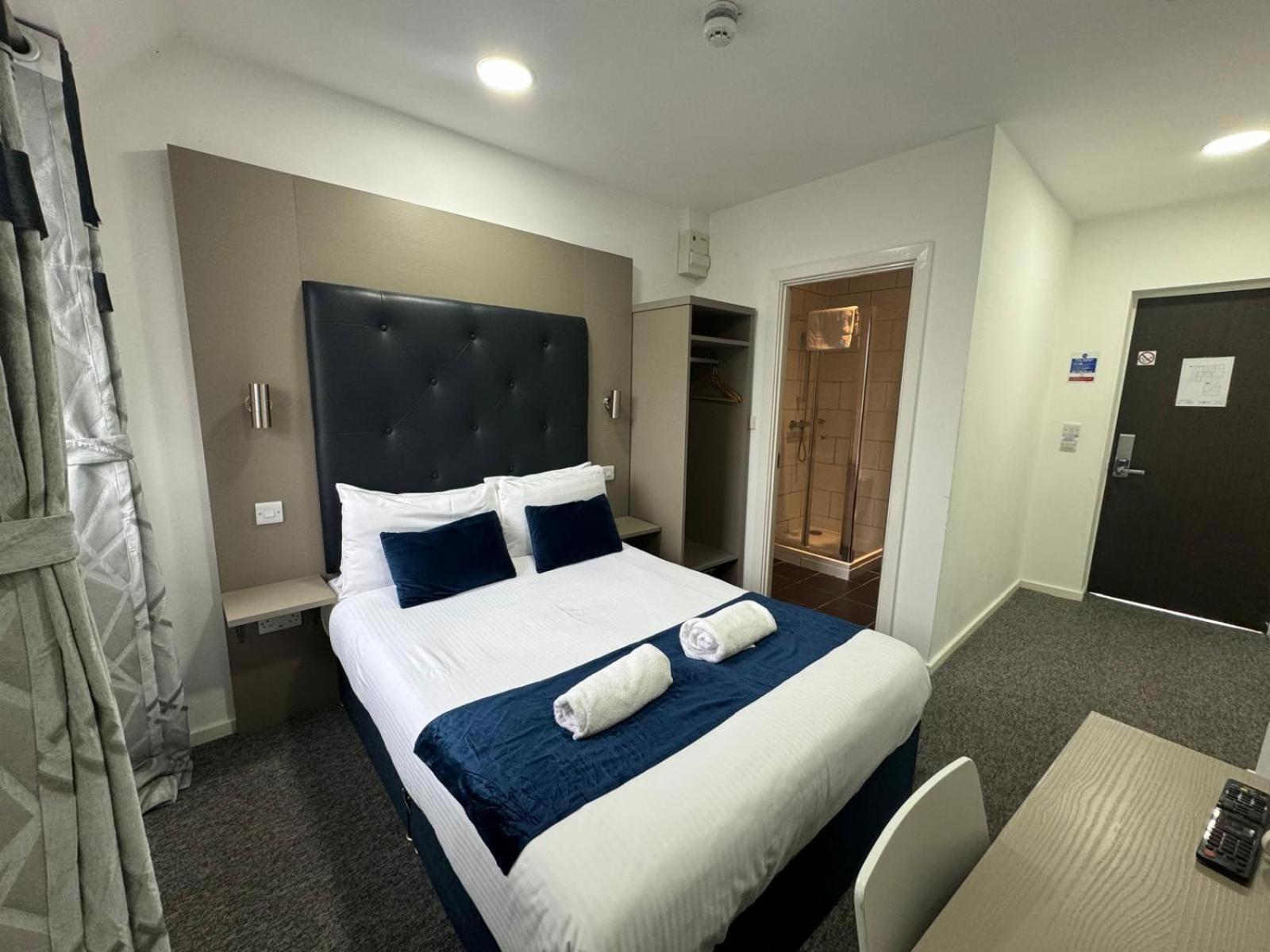 Abbey 3* Leicester