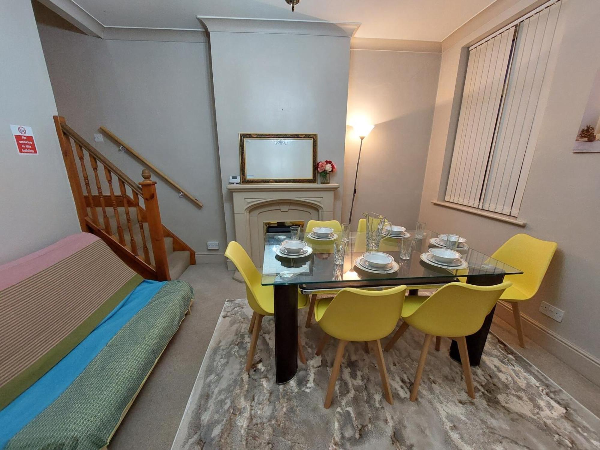Apartment Spacious-city-late Self Checkin Leicester