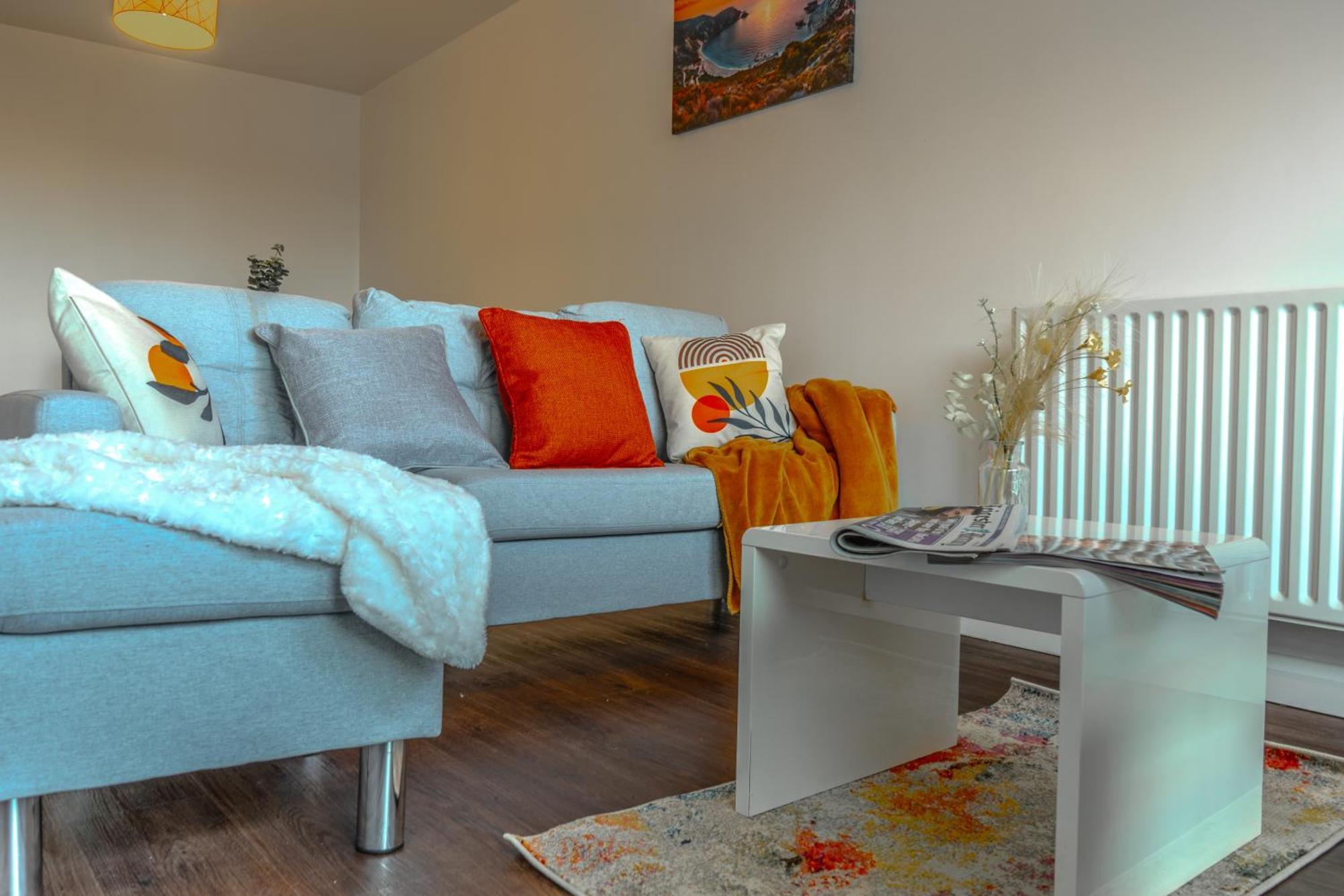 Luxury - Harrison * Leicester