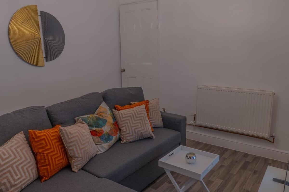 Apartment Malak Homes - Muriel Leicester