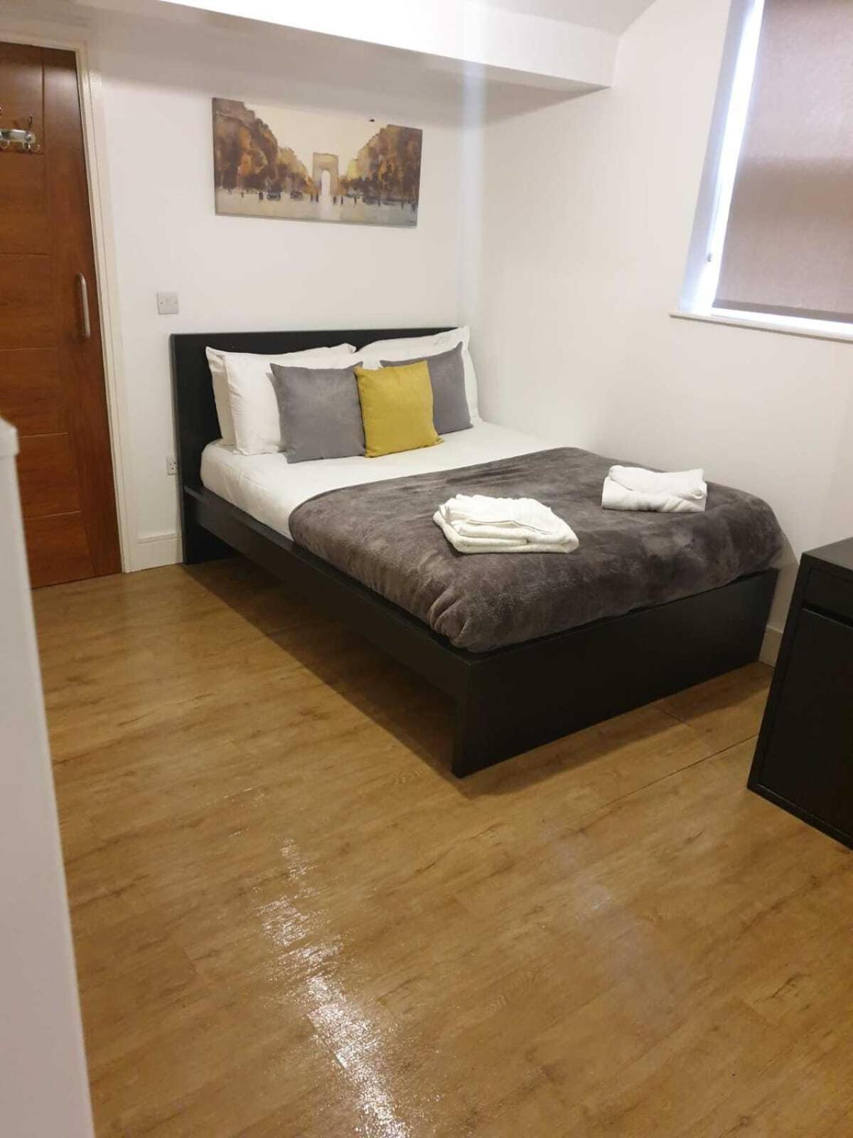 Sav Regent Leicester