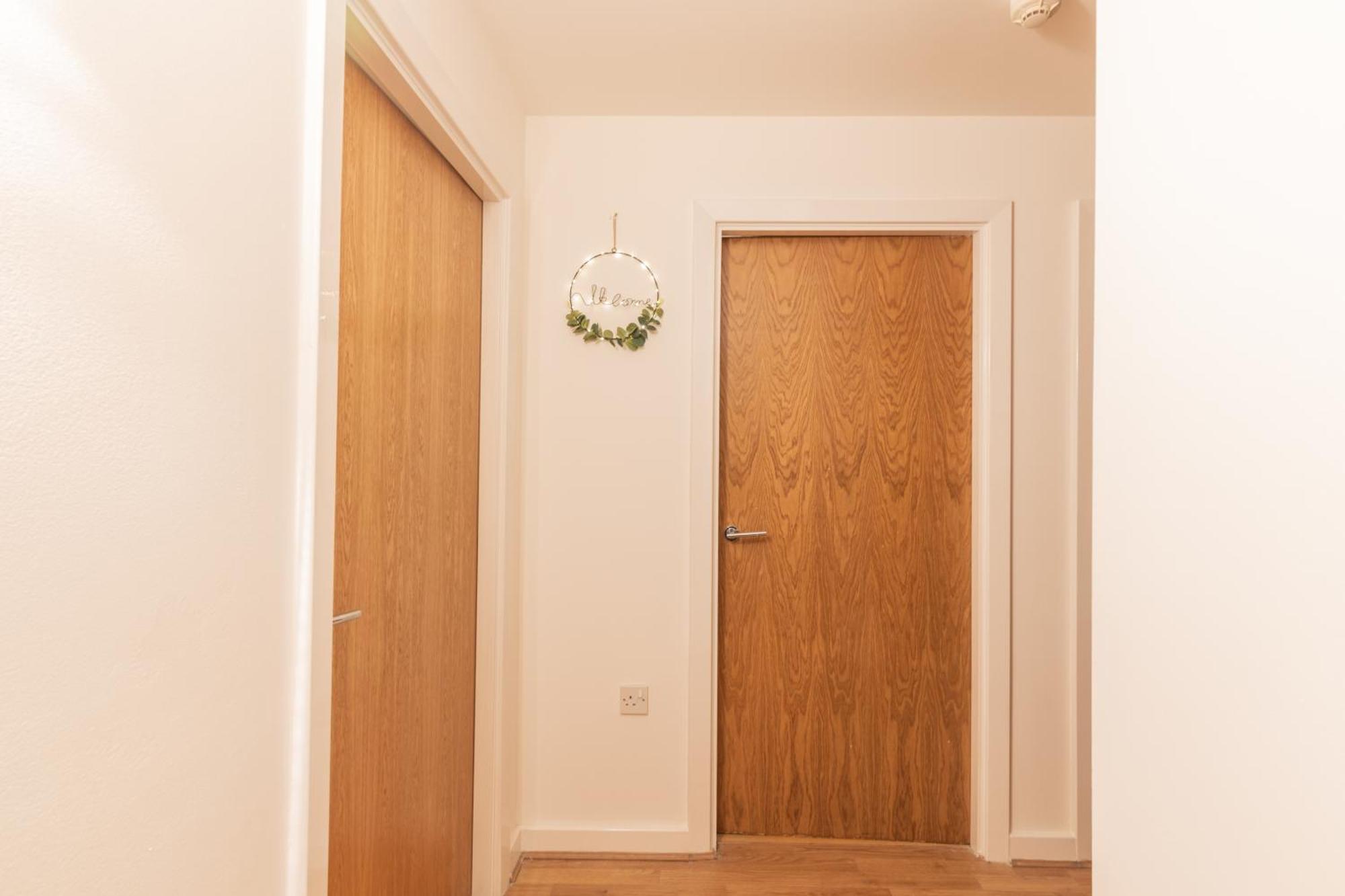 Apartment Cosy Ensuite Apartment, Centre *