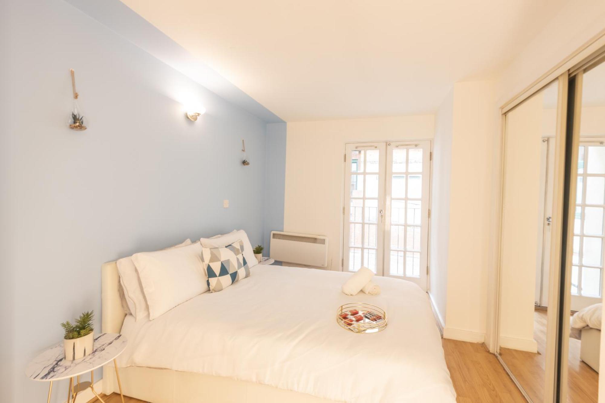 Cosy Ensuite Apartment, Centre