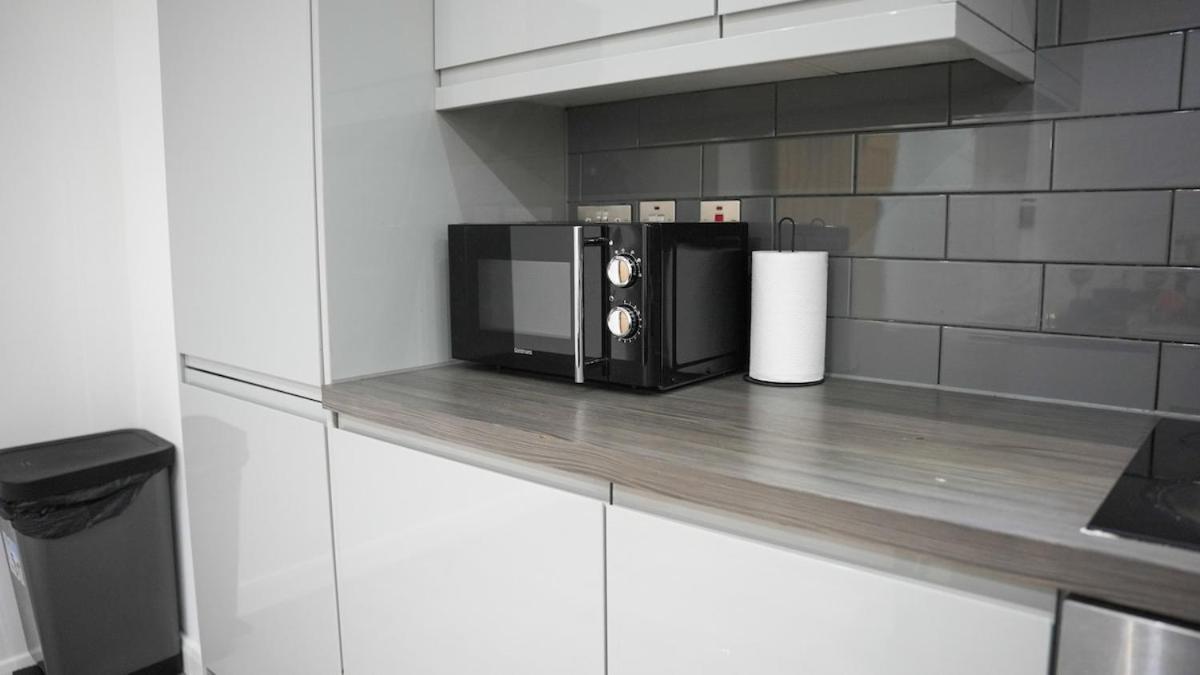 Centre Luxury , Sofa Bed, Wifi, Netflix, Urban Retreat *