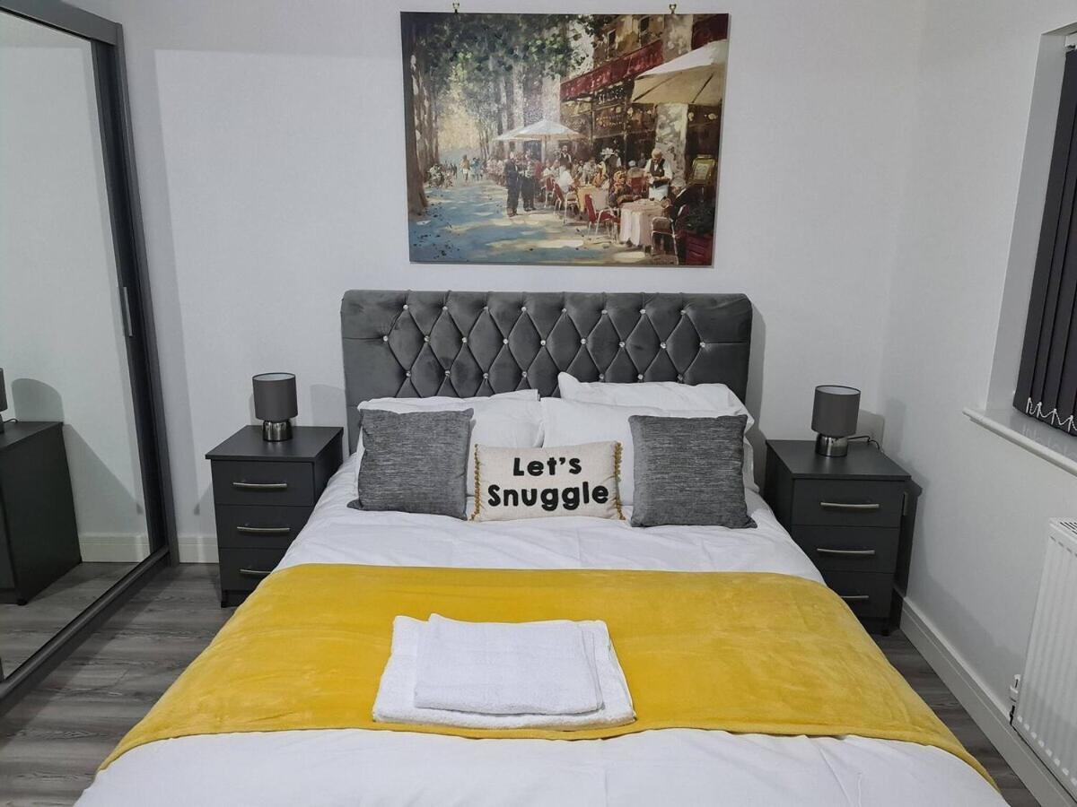 Sav - 2 Bed Cosy Flat Saffron *