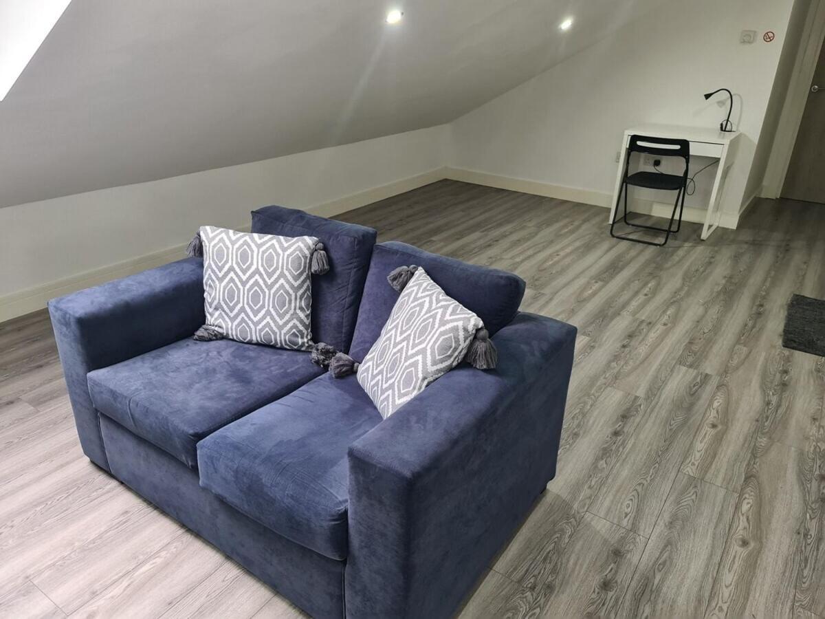 Sav - 2 Bed Cosy Flat Saffron * Leicester
