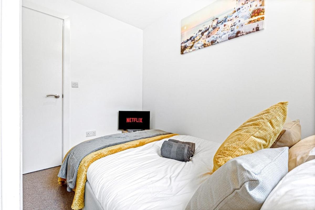 Apartment The Suite- Comfy Blissful Getaway In Centre L Samsung Smart Tv With Free Netflix High-speed Wi-fi *