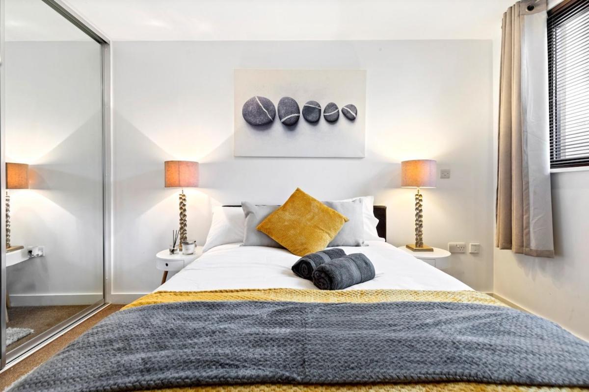 Apartment The Suite- Comfy Blissful Getaway In Centre L Samsung Smart Tv With Free Netflix High-speed Wi-fi *