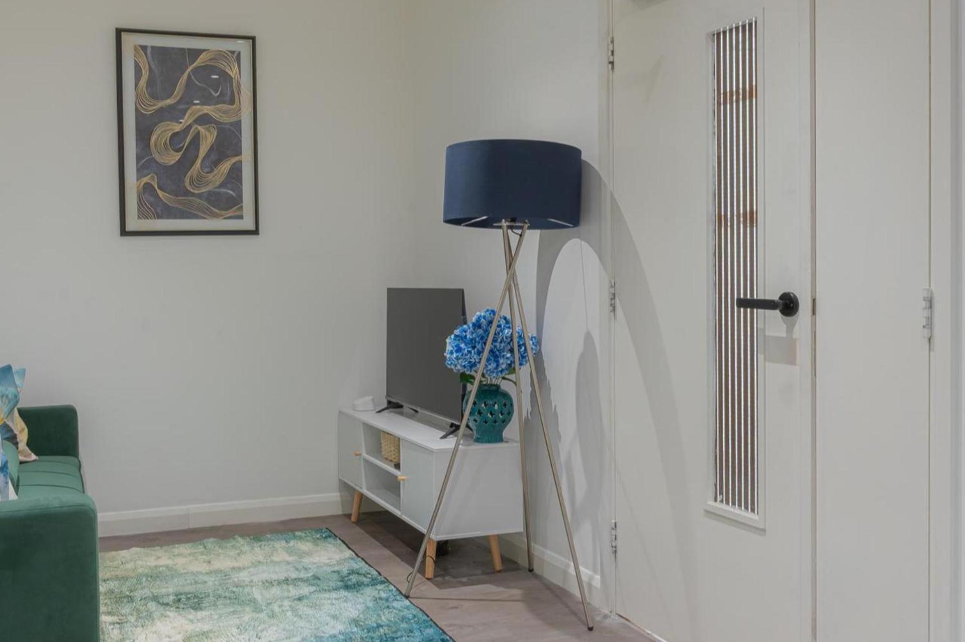 2br-sleeps5-citycentre-ws98 *