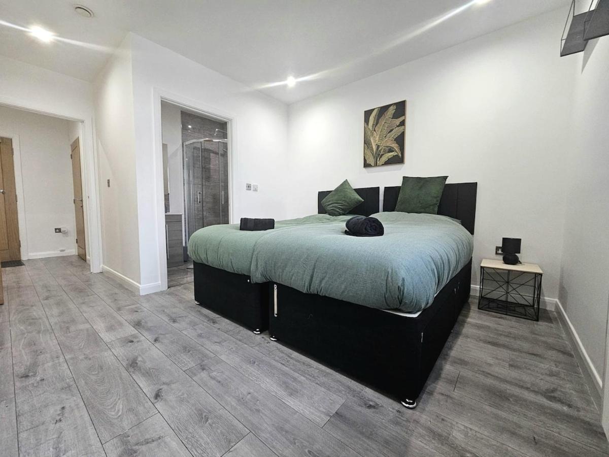 A&j - 2 Bed Flat With Netflix&disney Leicester