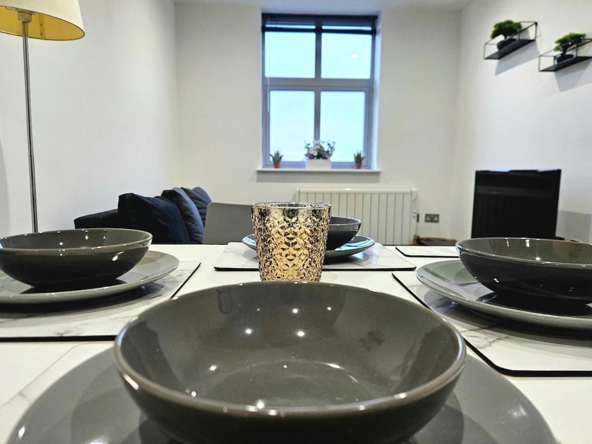 A&j - 2 Bed Flat With Netflix&disney Apartment
