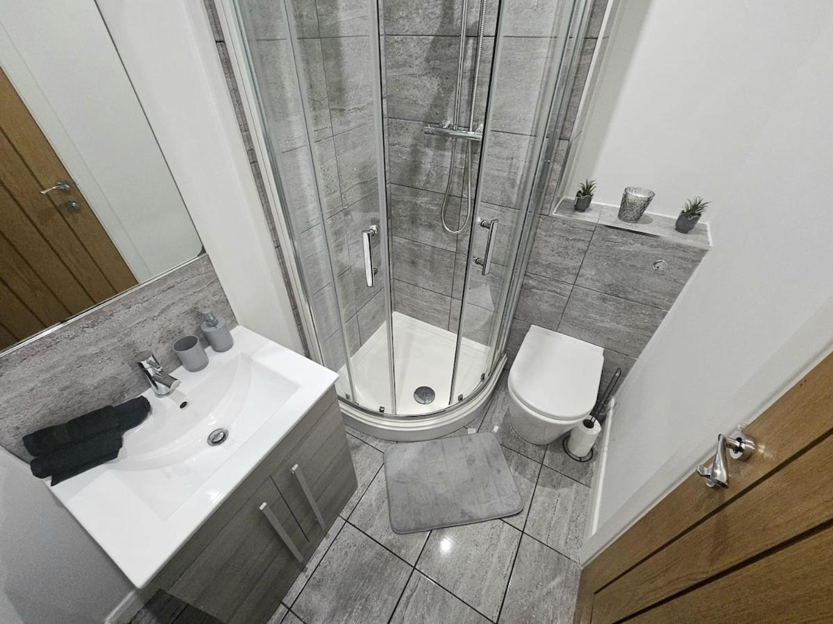 Apartment A&j - 2 Bed Flat With Netflix&disney Leicester