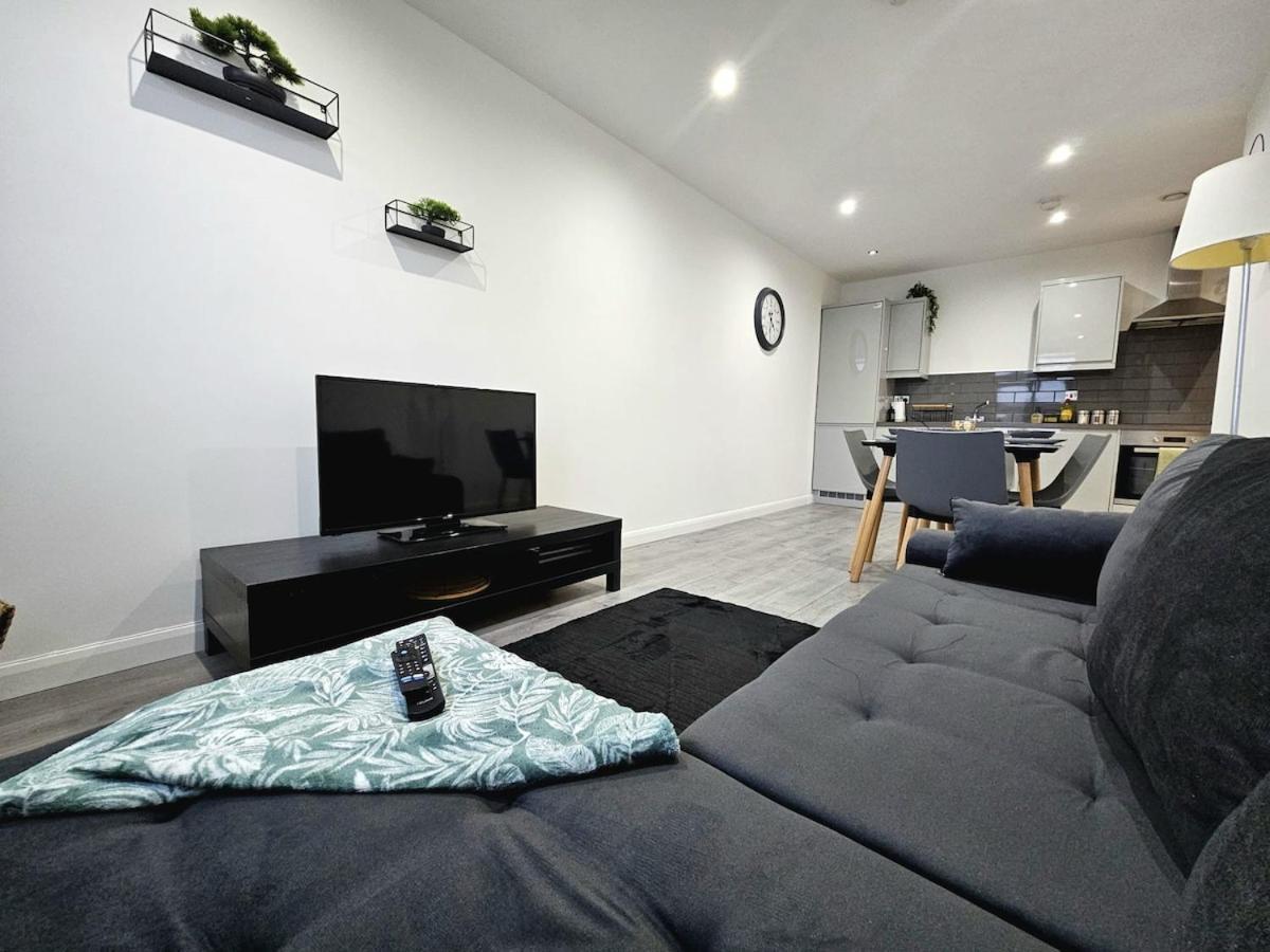 Apartment A&j - 2 Bed Flat With Netflix&disney Leicester