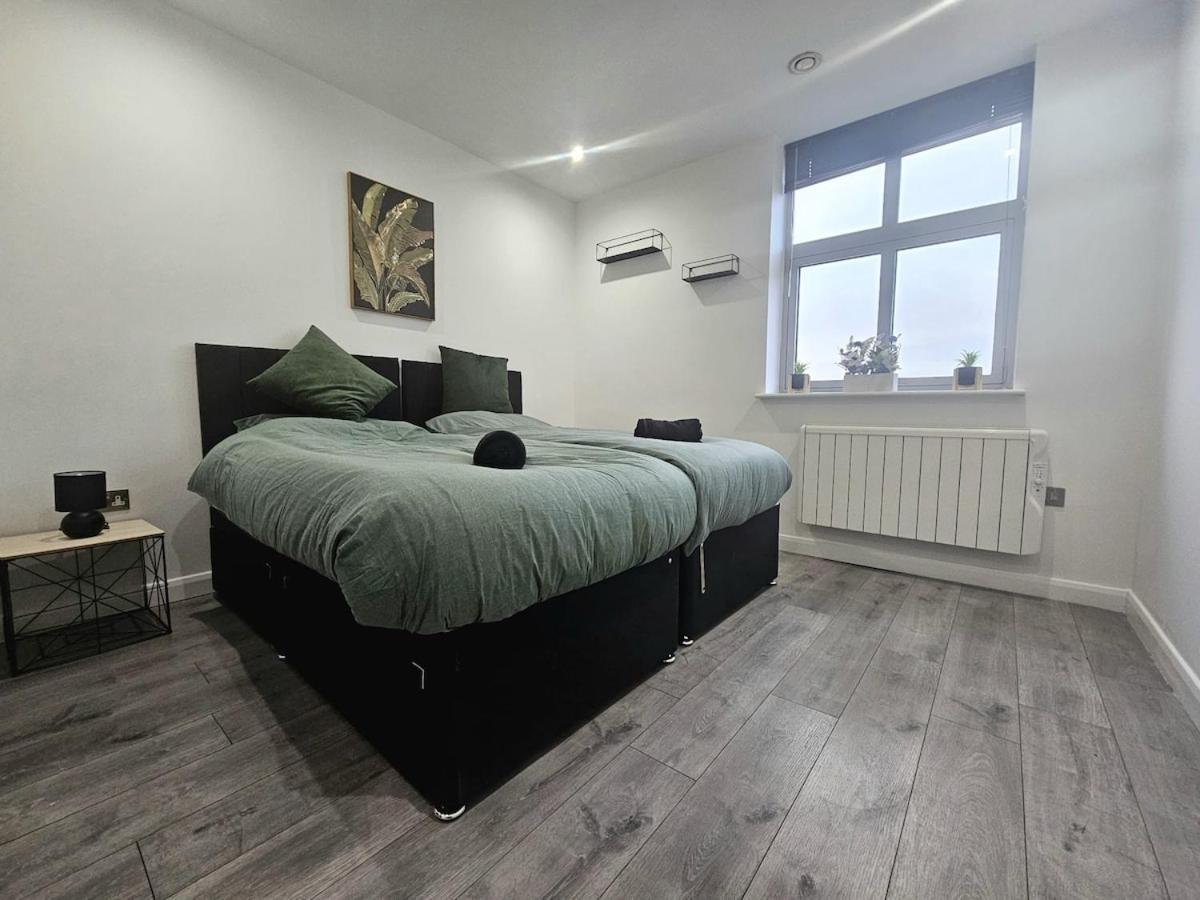 A&j - 2 Bed Flat With Netflix&disney Apartment *