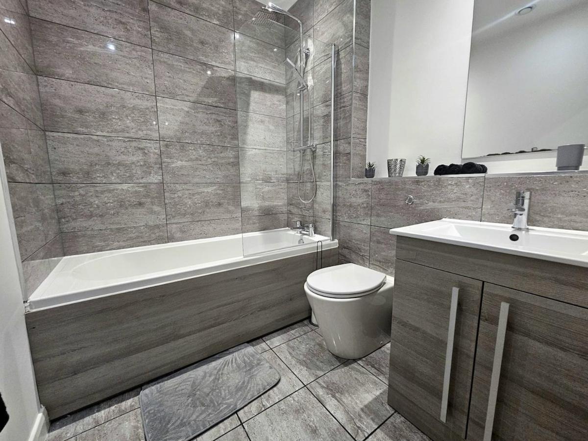 Apartment A&j - 2 Bed Flat With Netflix&disney