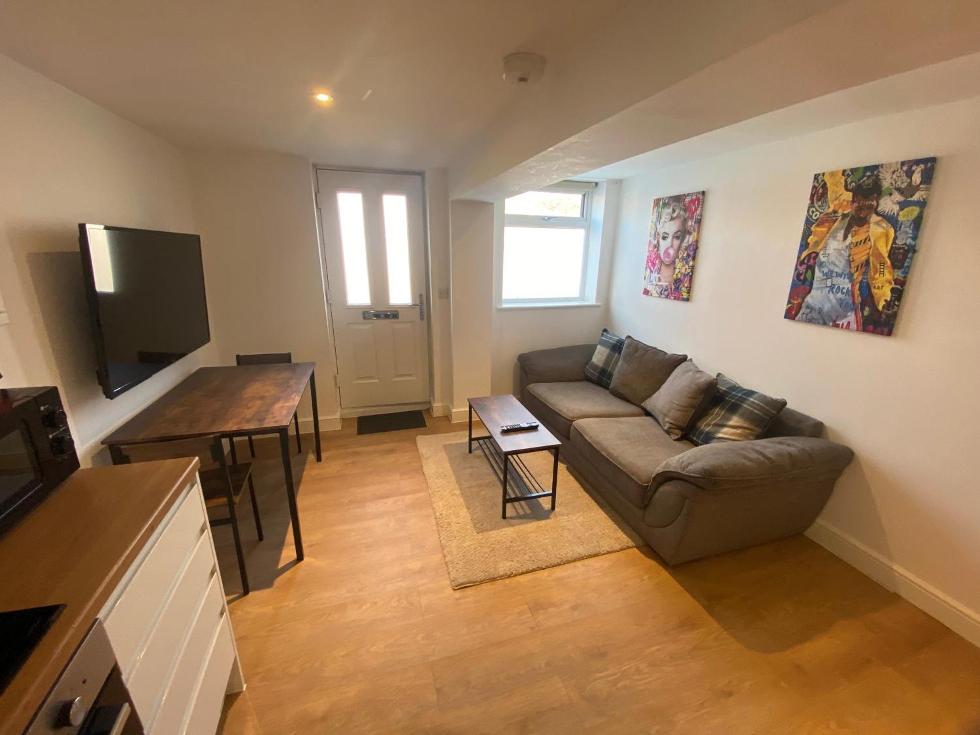 Apartment 58 - Free St Parking