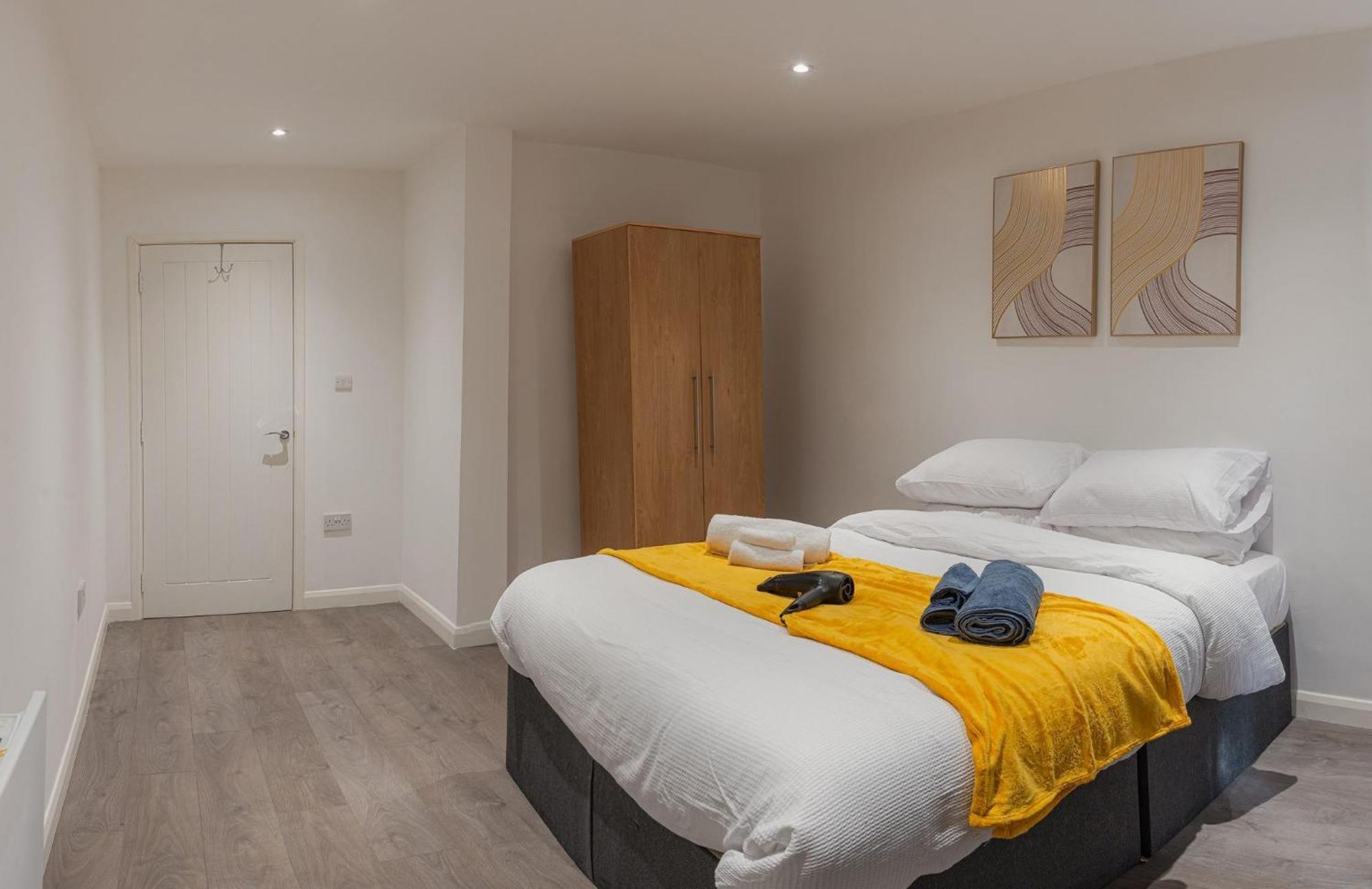 Luxury 2 Bedroom In The Heart Of Centre Apartment
