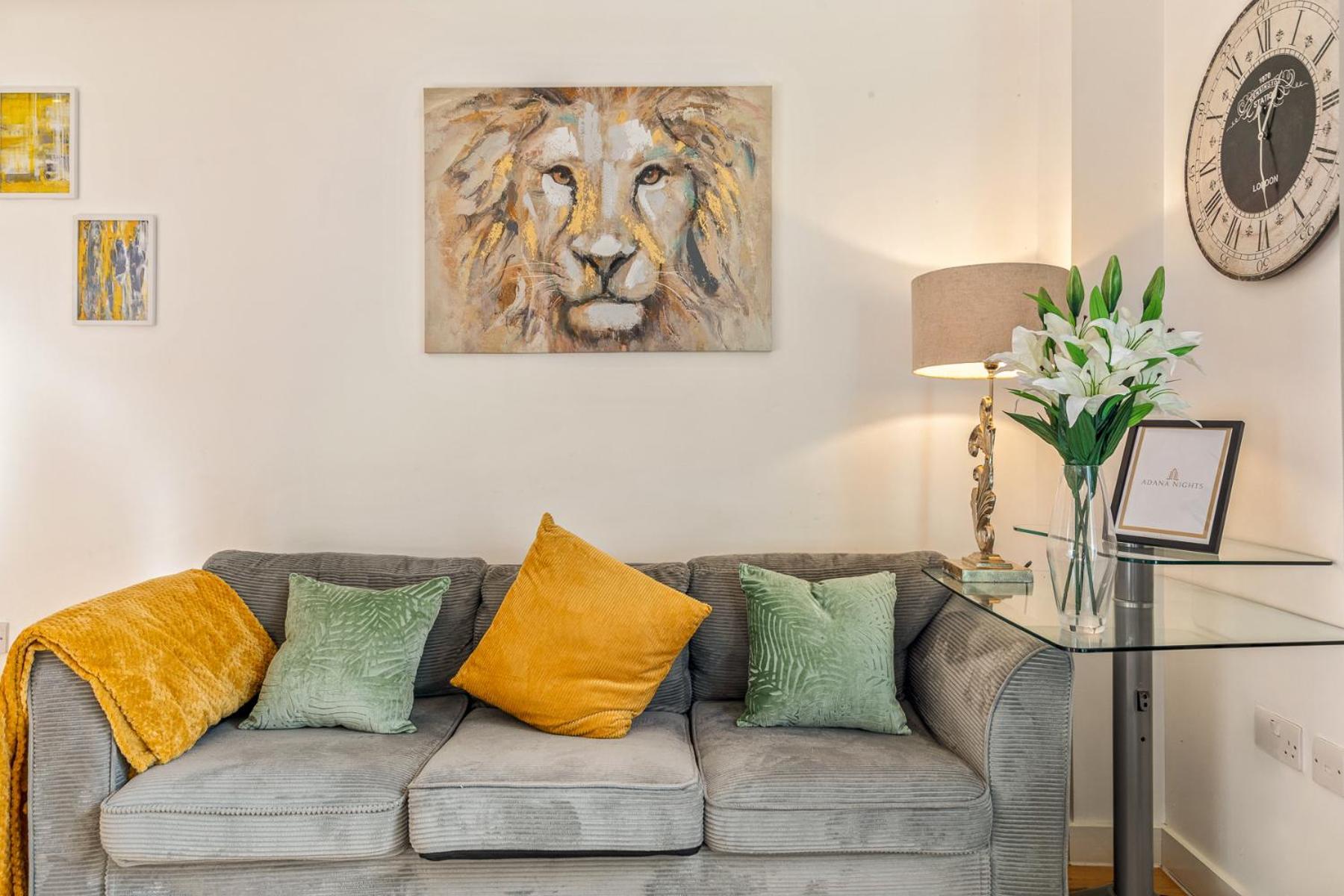 The Suite- Comfy Blissful Getaway In Centre L Samsung Smart Tv With Free Netflix High-speed Wi-fi Apartment Leicester