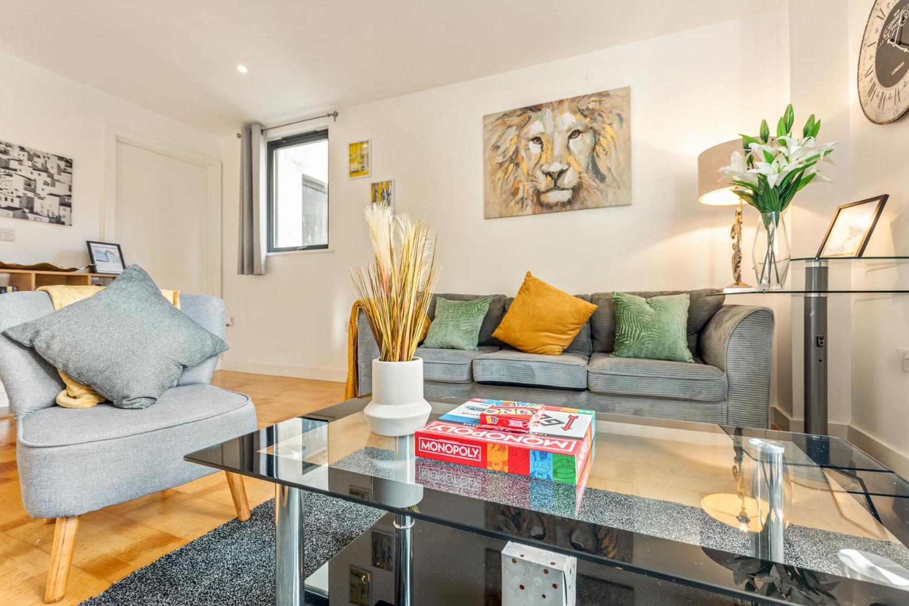 The Suite- Comfy Blissful Getaway In Centre L Samsung Smart Tv With Free Netflix High-speed Wi-fi Apartment Leicester
