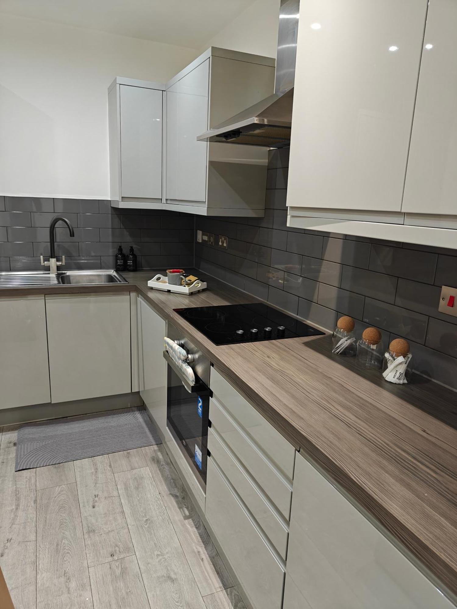 Newly Furnished Modern 1 Bedroom Apartment Leicester