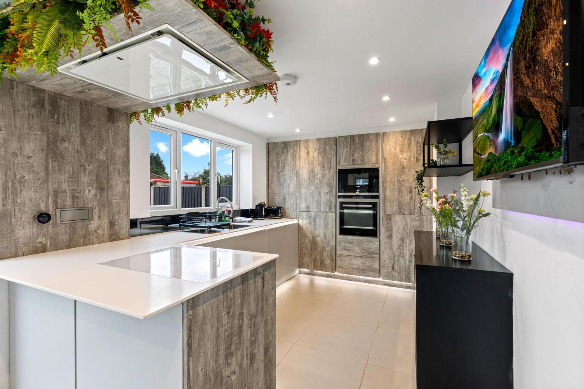 Glade House-3-bed With Free Parking I Free Wifi I 65-inch Tv