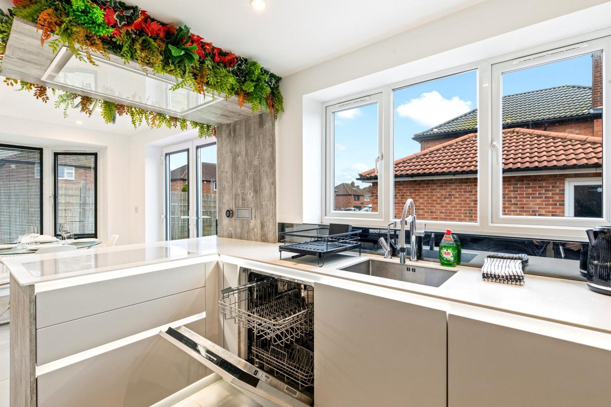 Glade House-3-bed With Free Parking I Free Wifi I 65-inch Tv Holiday home *