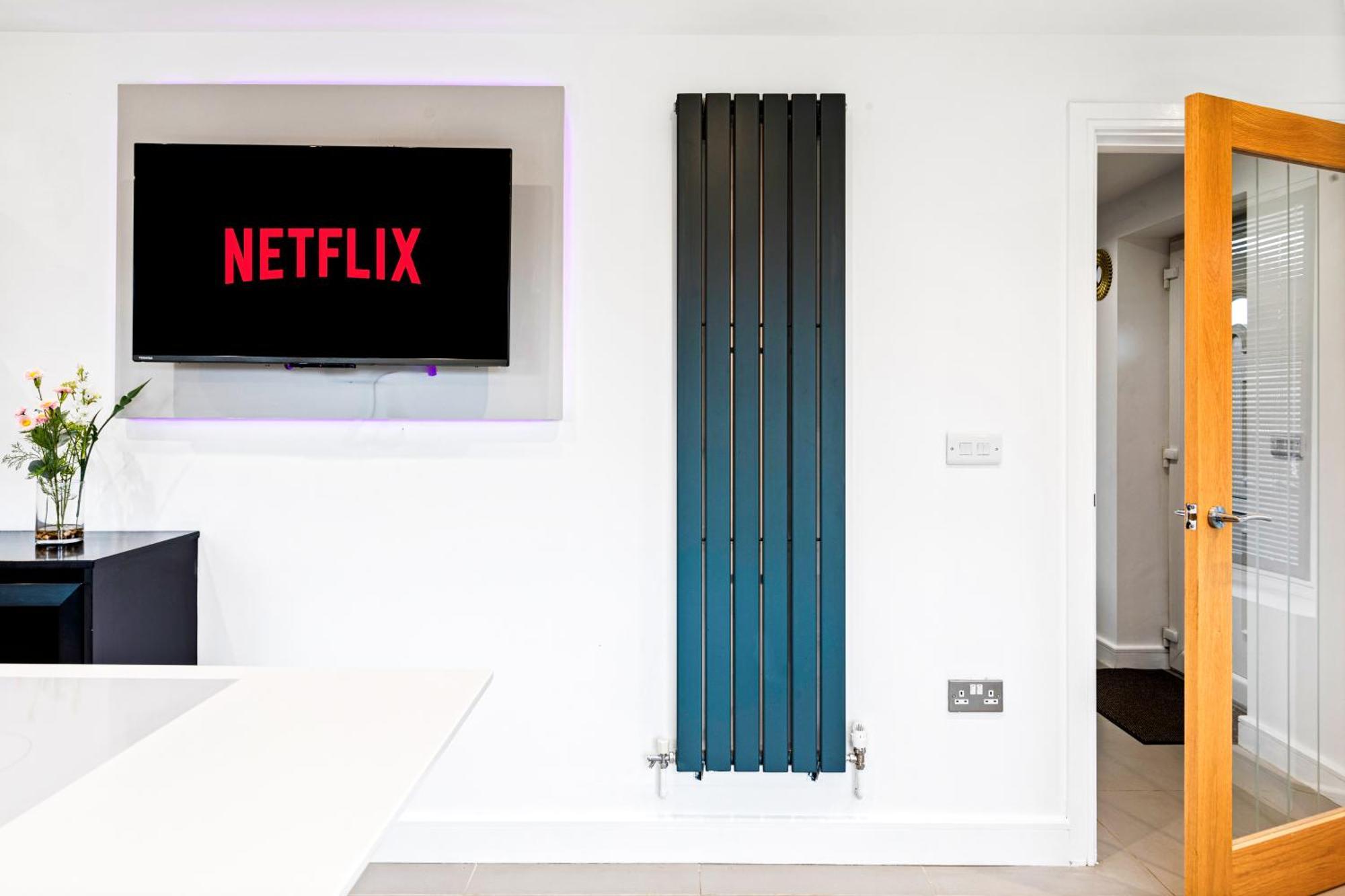Glade House-3-bed With Free Parking I Free Wifi I 65-inch Tv