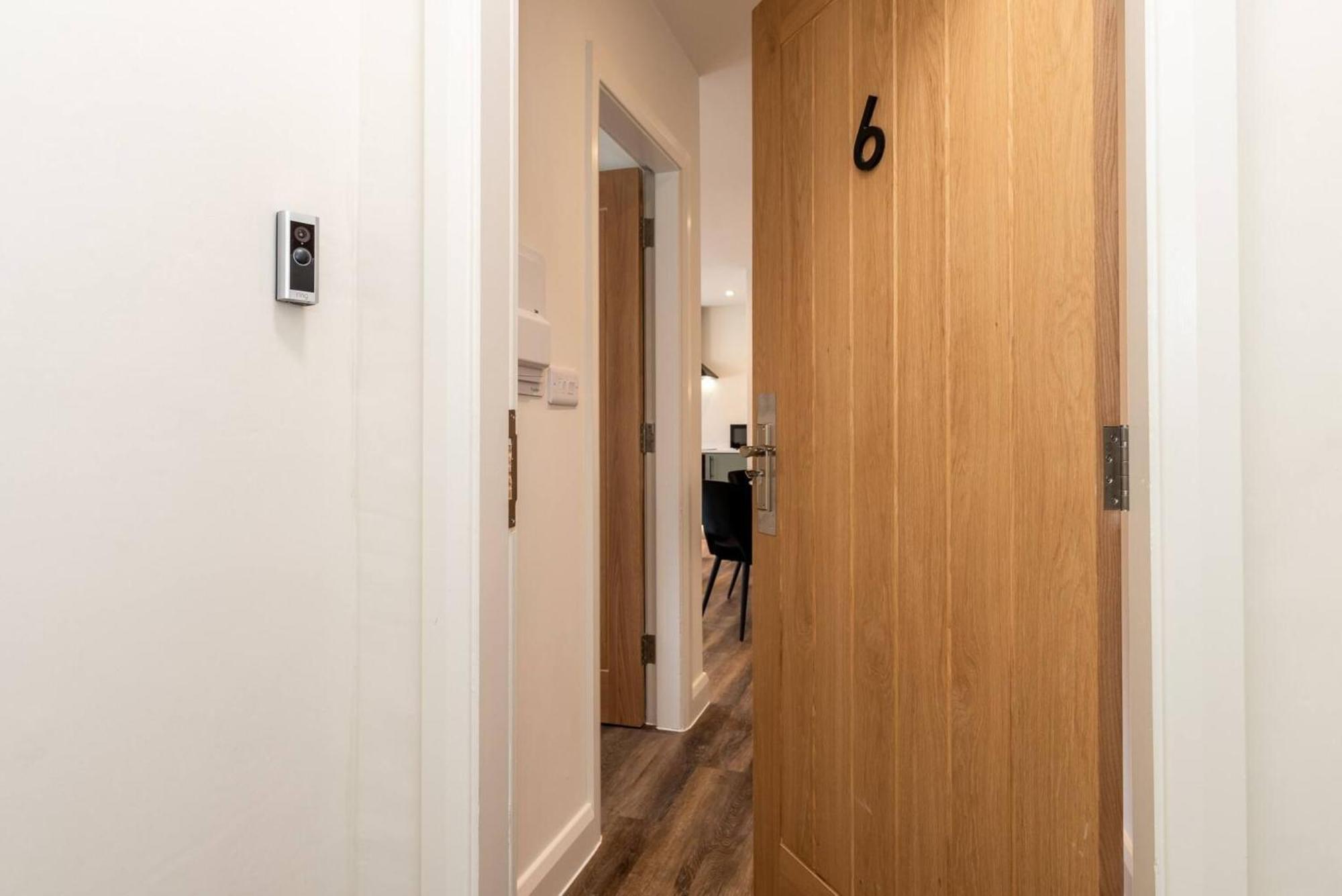 Aurum 6 - Chic 1br By Dmu Centre *