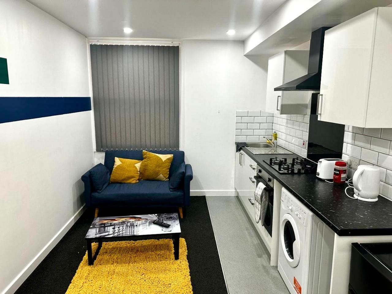 Haven Near Train Station * Leicester