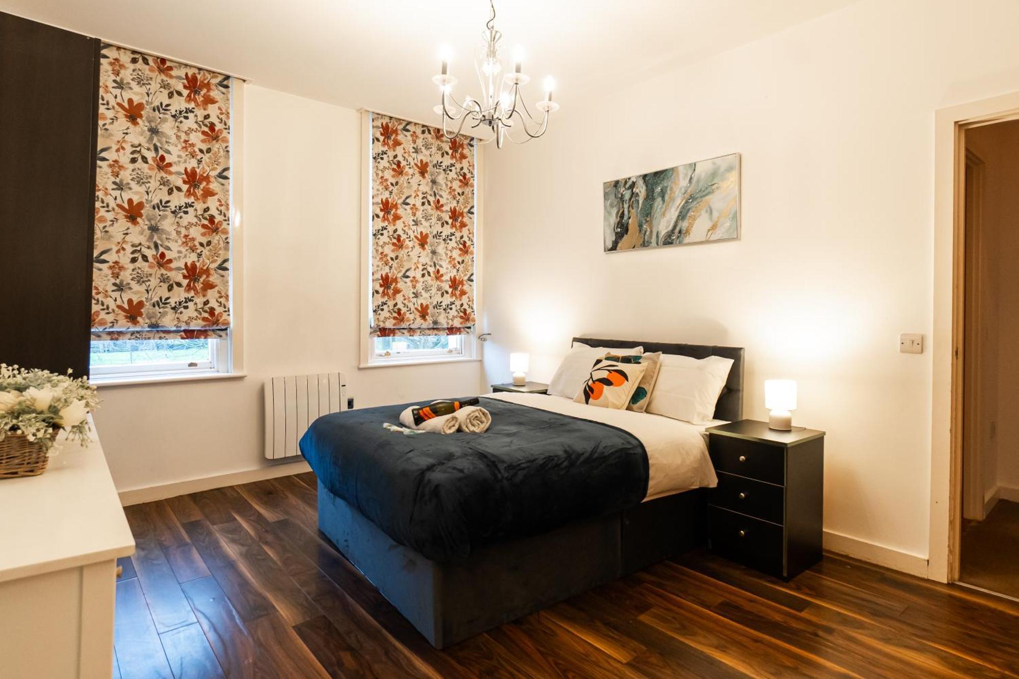 Luxury - Princess Leicester