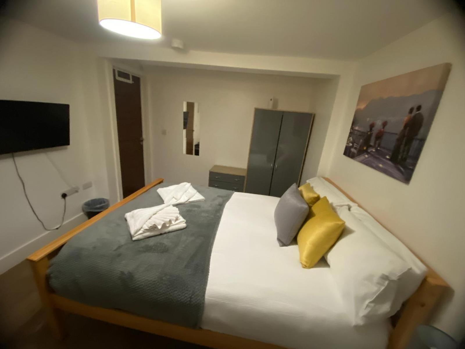 Sav Regent Leicester