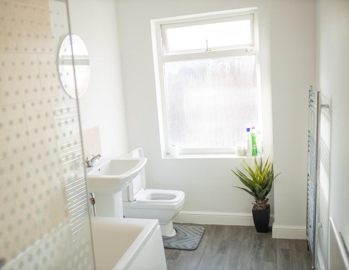 Cozy And Stylish 2 Bedroom *