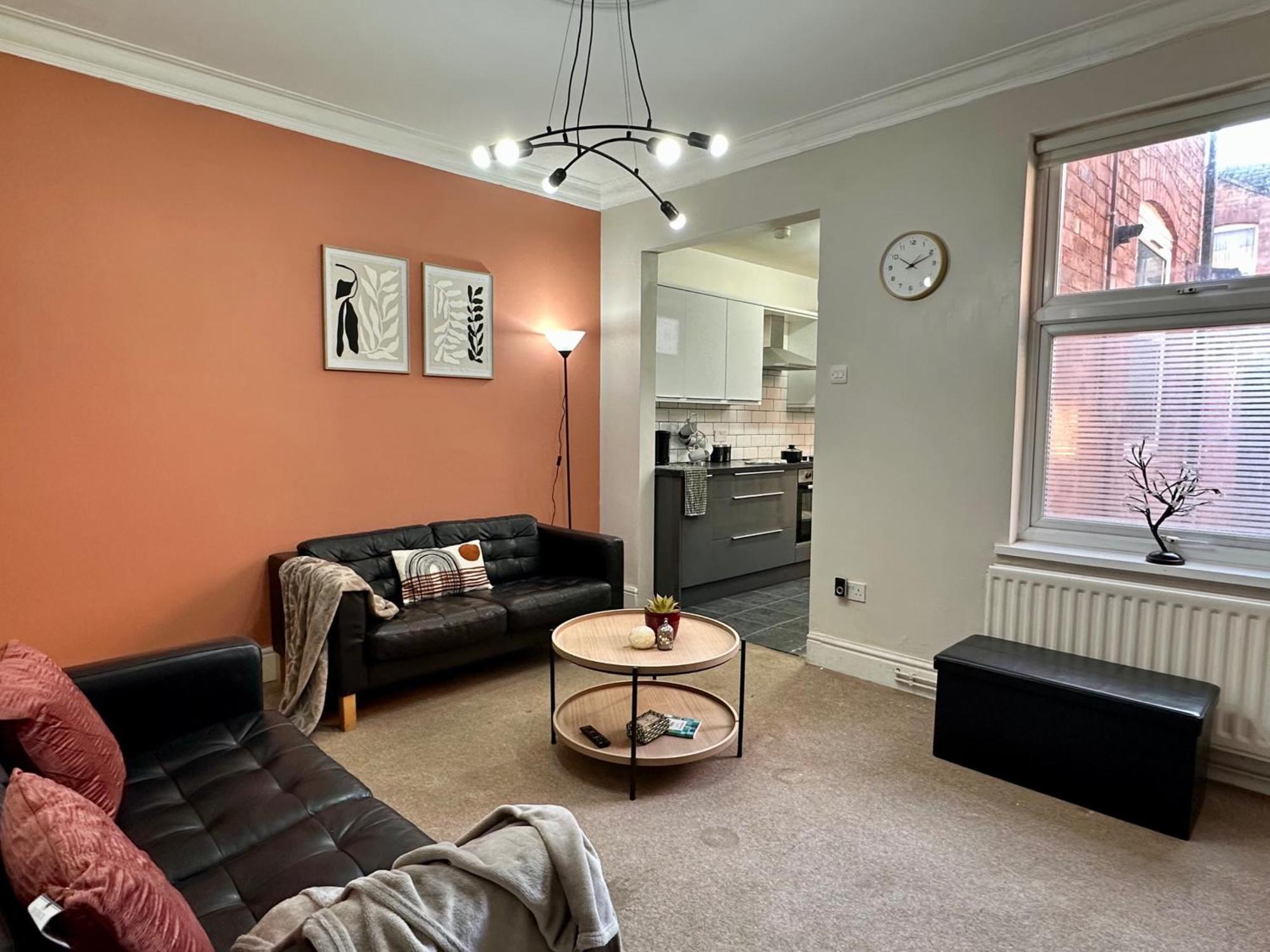Holiday home Luxury 4-bed 3 Bathroom House In Leicester