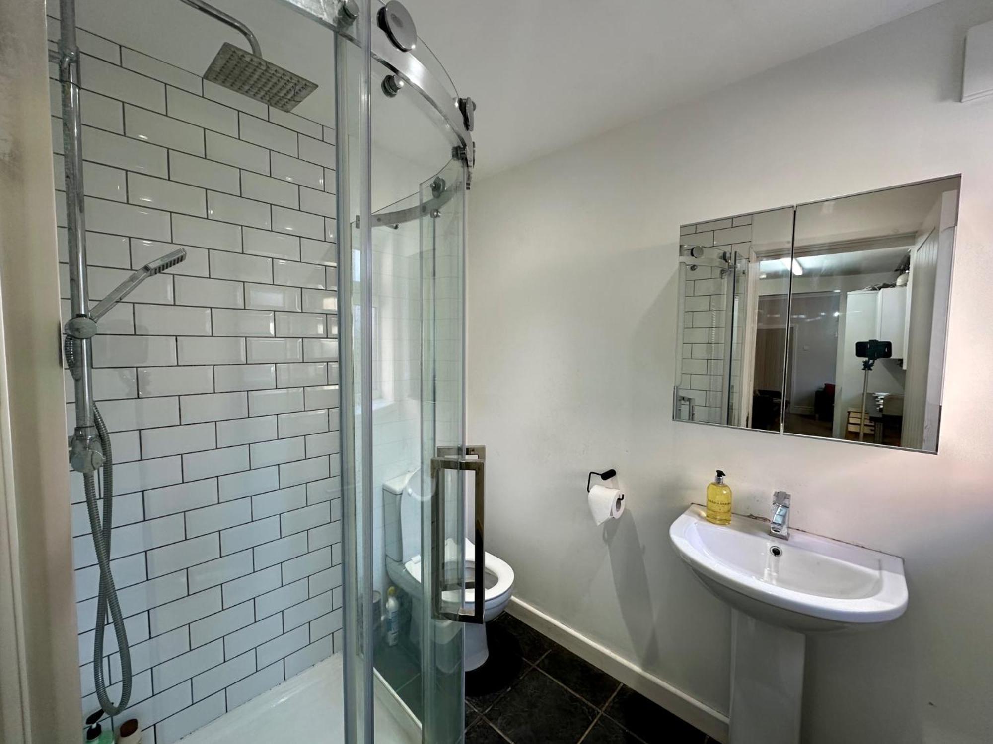 Holiday home Luxury 4-bed 3 Bathroom House In