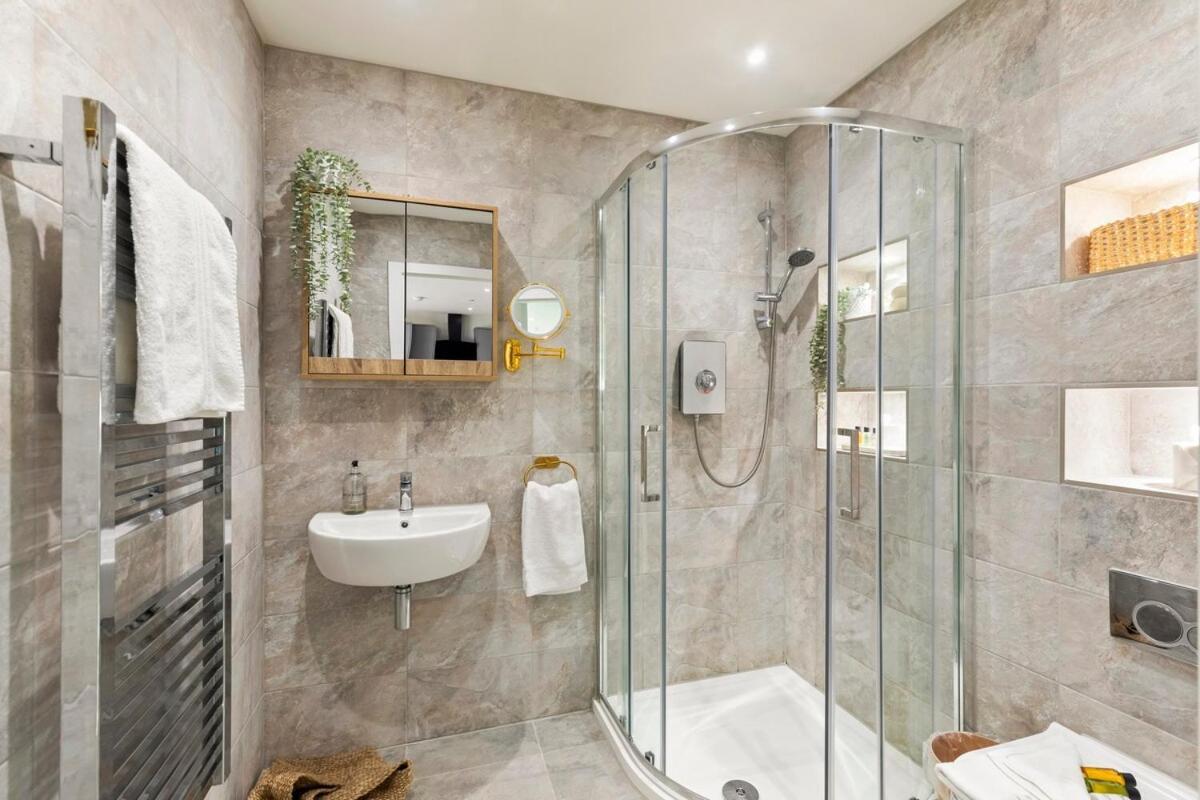Beautiful In Centre With Free Parking, Self-check-in, Fast Wifi, Smart Tv And Rooftop Terrace By Yoko Leicester
