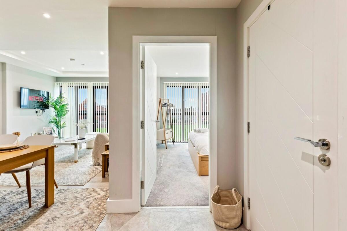 Beautiful In Centre With Free Parking, Self-check-in, Fast Wifi, Smart Tv And Rooftop Terrace By Yoko Apartment