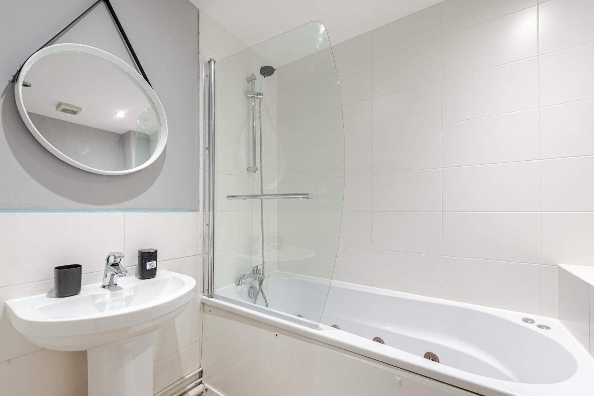 Centre - One Bedroom Flat Apartment