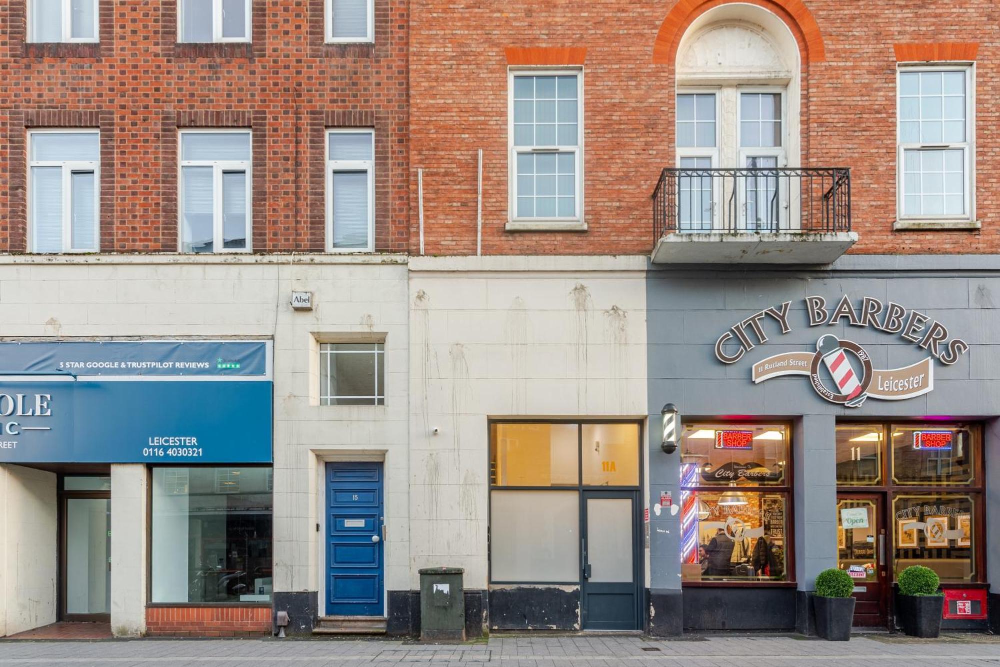 Centre - One Bedroom Flat *