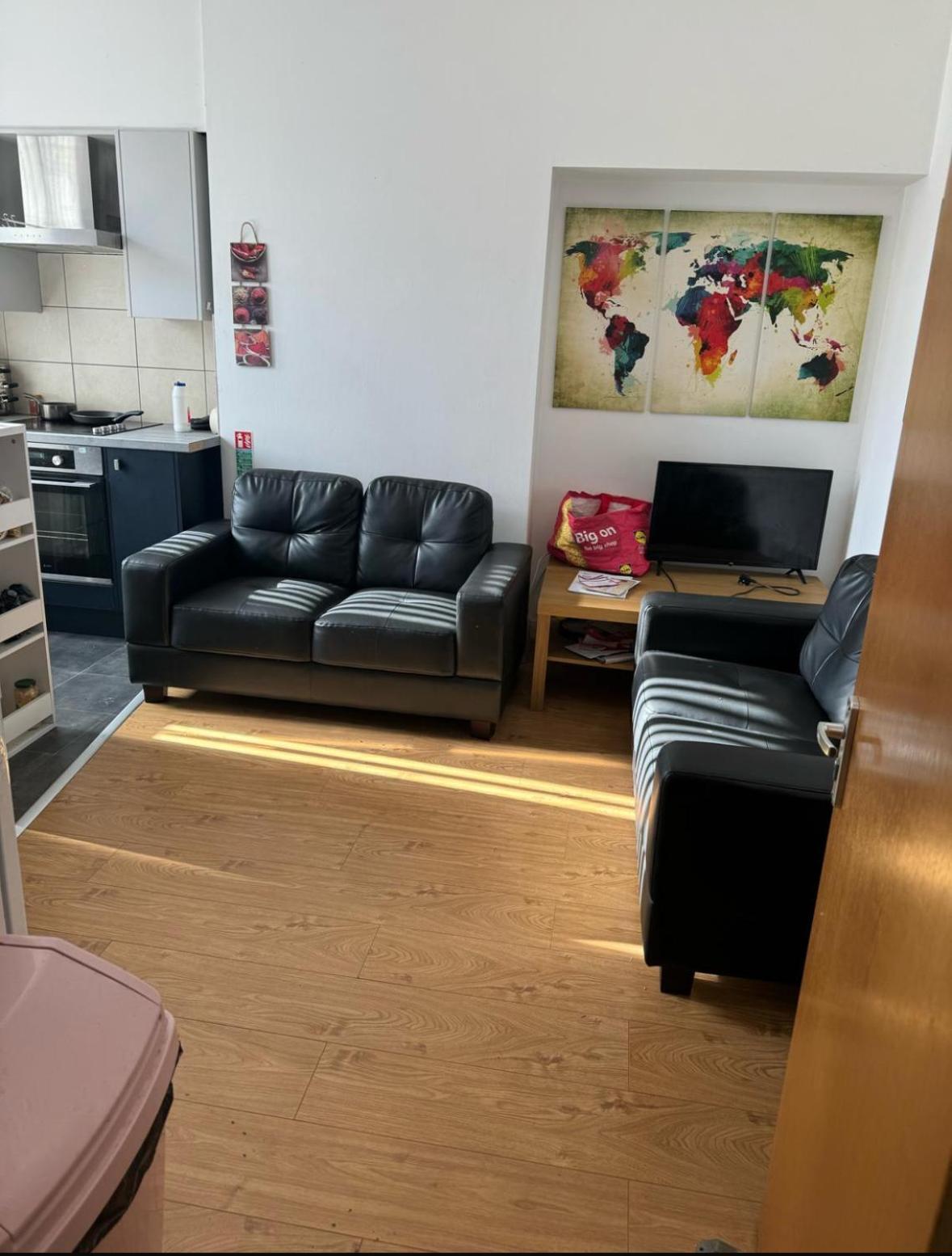 Shared House Homestay