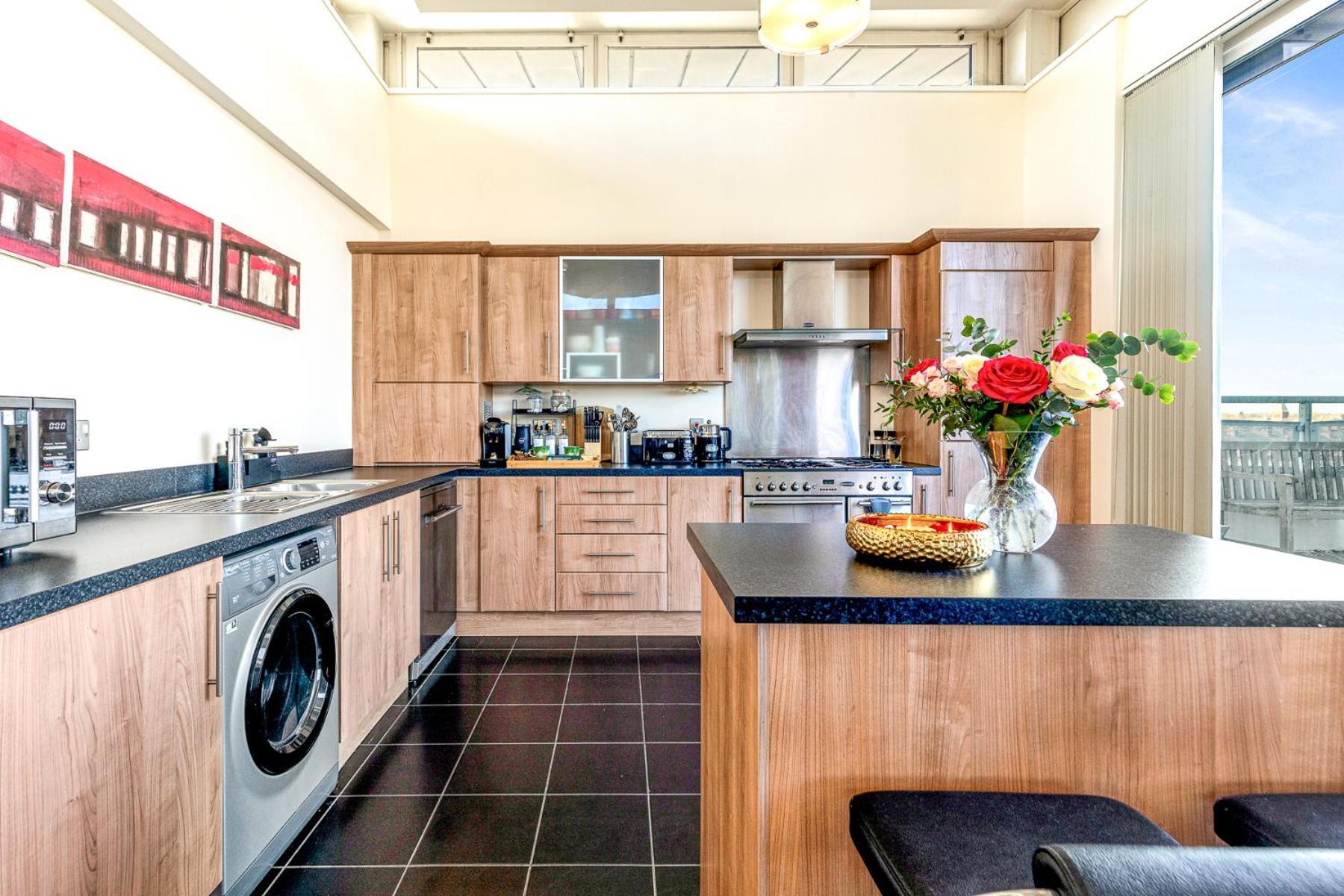 Apartment Centre Luxury Penthouse With Balcony, Terrace & Free Parking Leicester
