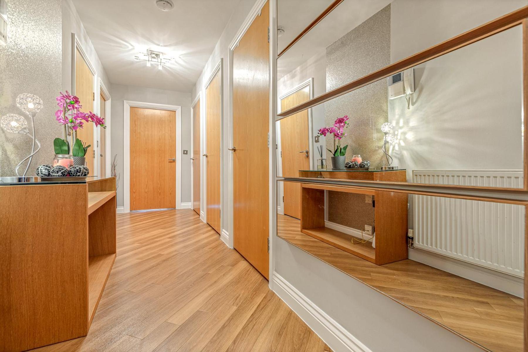 Centre Luxury Penthouse With Balcony, Terrace & Free Parking Leicester
