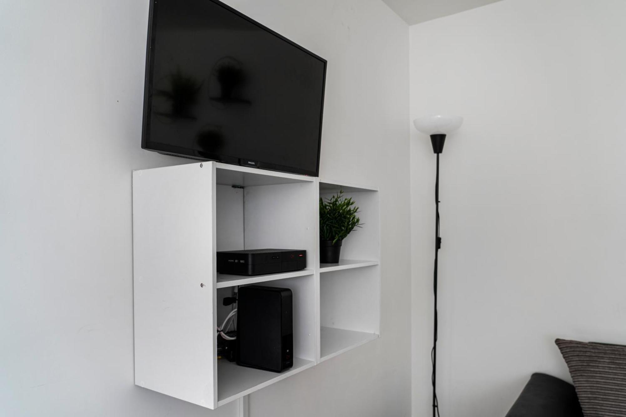 - - Sleeps 6 - 97ws Apartment