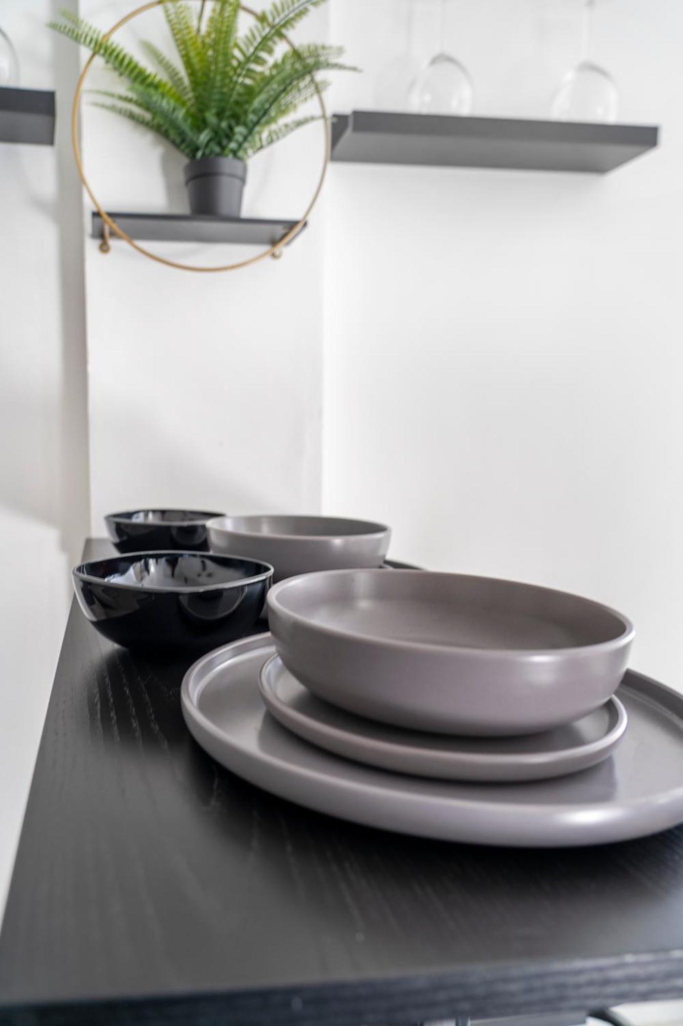 - - Sleeps 6 - 97ws Apartment