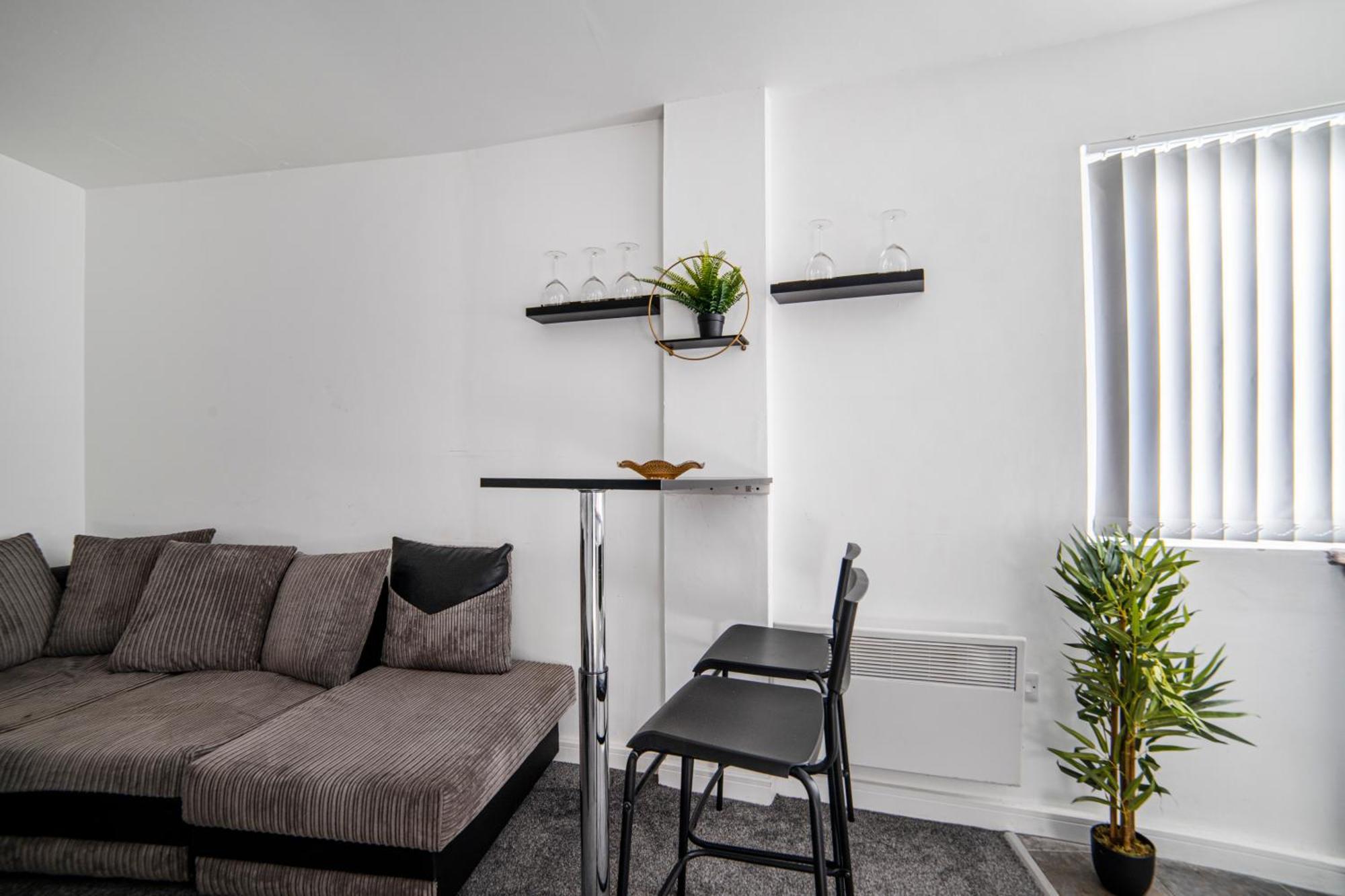 - - Sleeps 6 - 97ws *